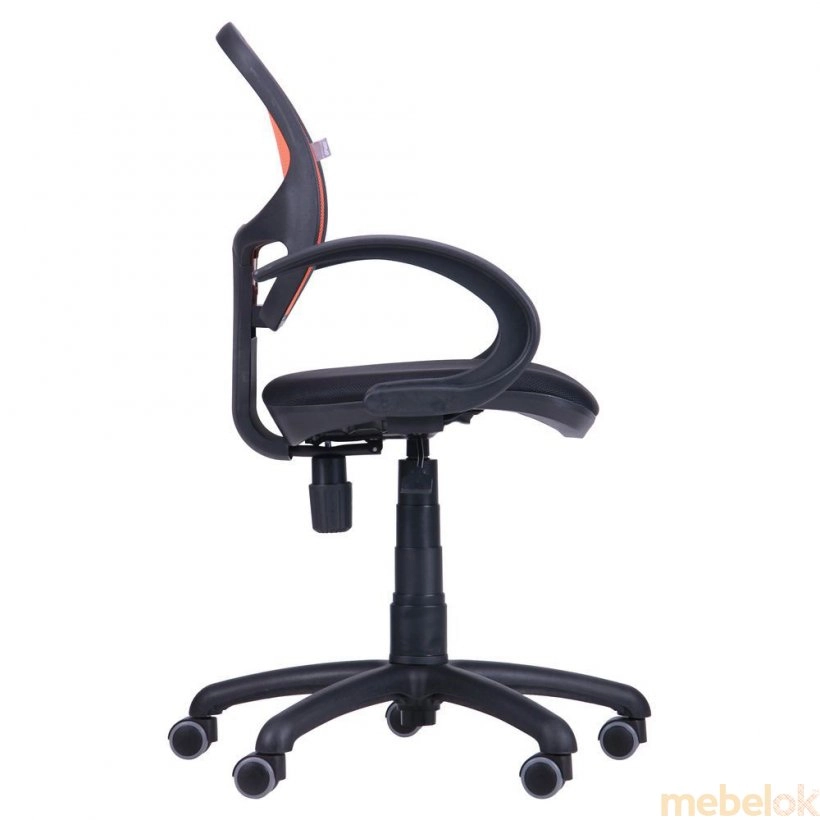 стул с видом в обстановке (Кресло Байт АМФ-5 сиденье сетка черная - спинка сетка оранжевая)
