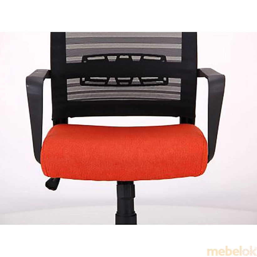 стул с видом в обстановке (Кресло Radon черный/оранжевый)