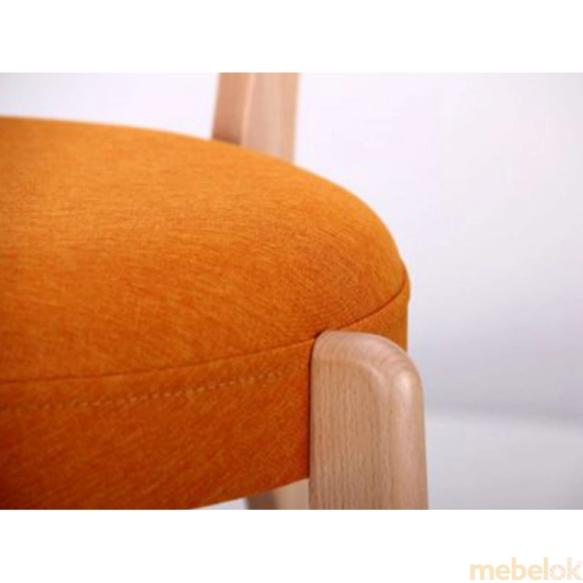 стул с видом в обстановке (Стул обеденный Пекорино оранж)