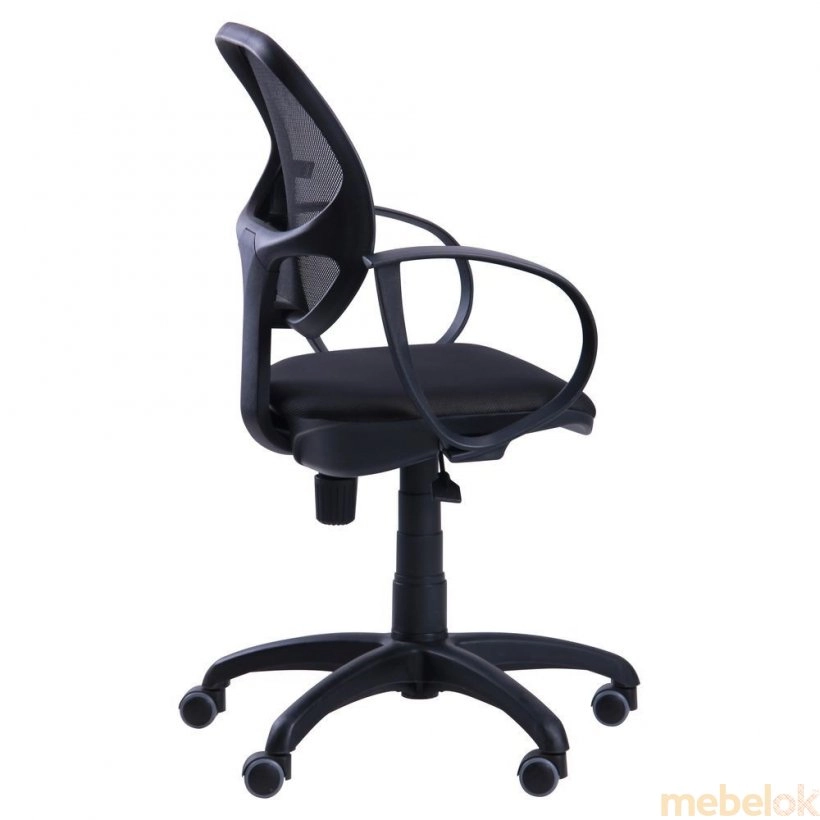 стул с видом в обстановке (Кресло Бит/АМФ-8 черный)