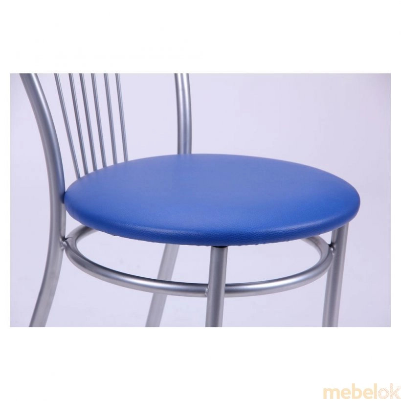 стул с видом в обстановке (Стул Велес алюм Скаден темно-синий)