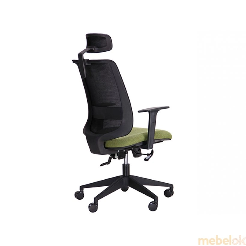 стул с видом в обстановке (Кресло Carbon HB черный/зеленый)