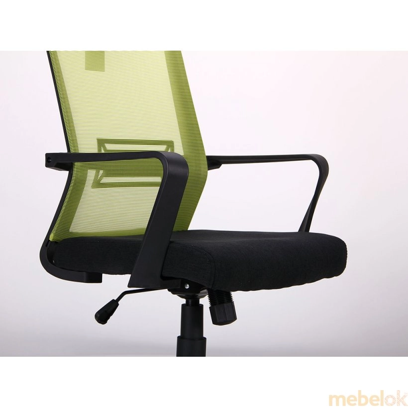 стілець з виглядом в обстановці (Крісло Neon лайм/чорний)