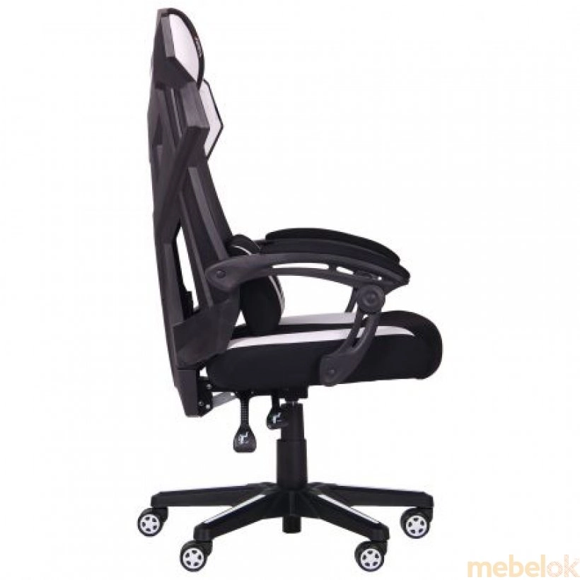 стул с видом в обстановке (Кресло VR Racer Radical Brooks черный/белый)