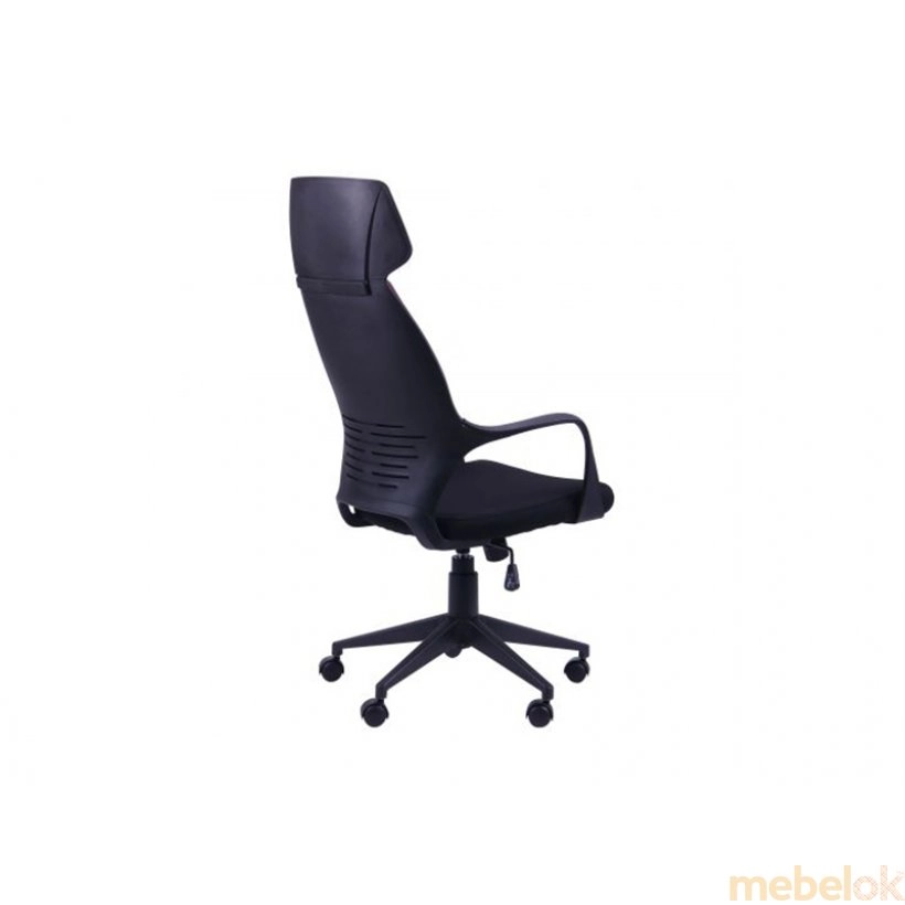 стул с видом в обстановке (Кресло Concept черный/пурпурный)
