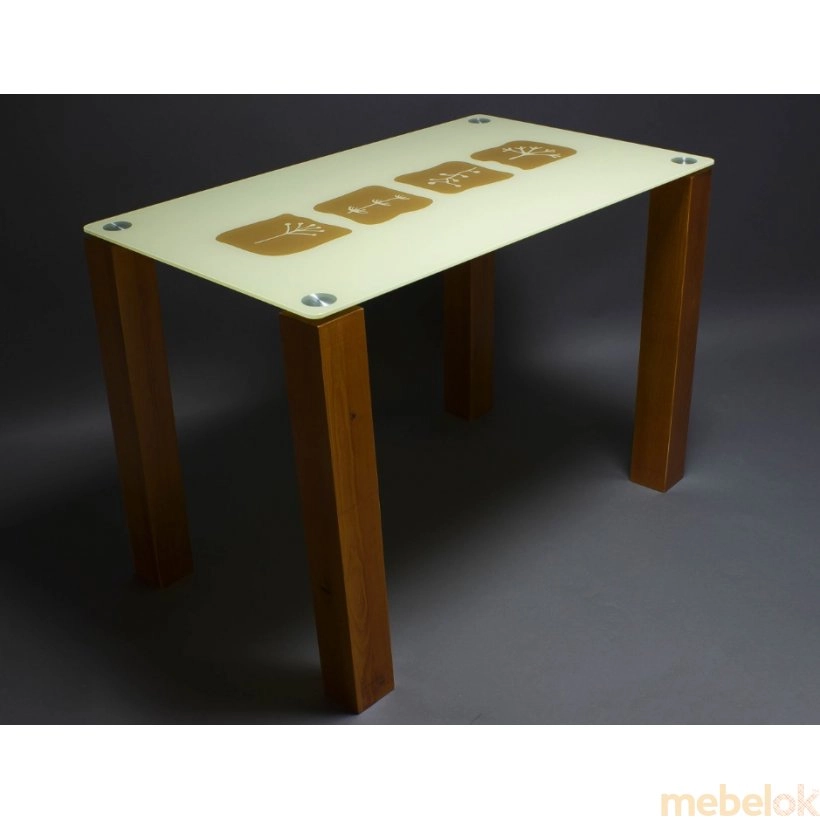 Стеклянный стол (ножки деревянные)