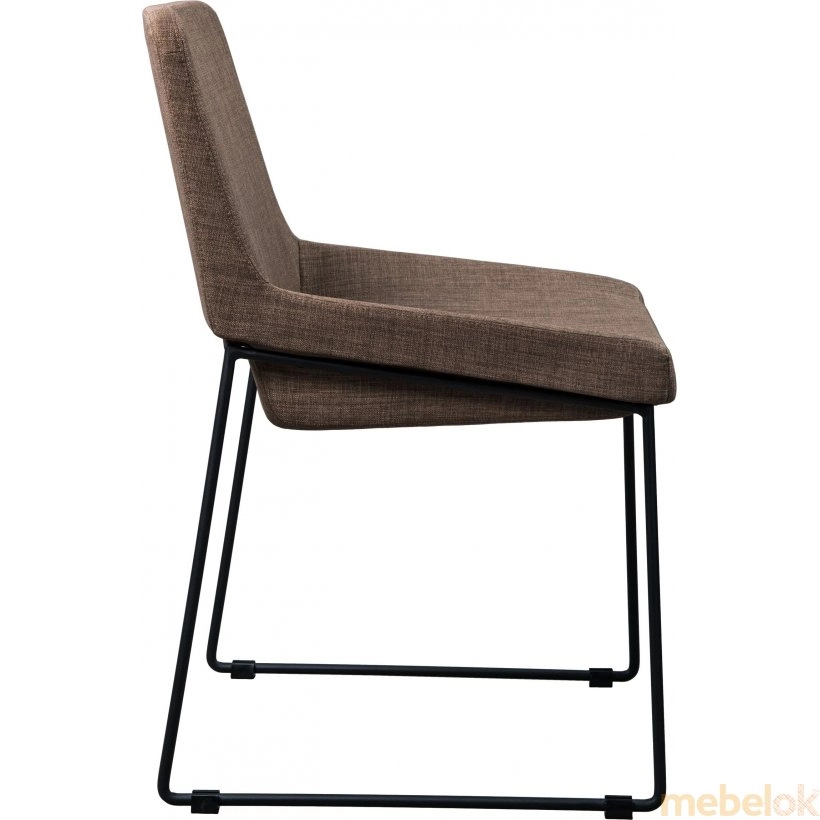 стул с видом в обстановке (Стул COMFY пепельно-коричневый)