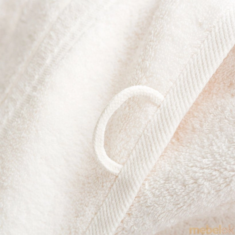 полотенце с видом в обстановке (Махровое полотенце Aqua fiber Premium 70x140 молоко)