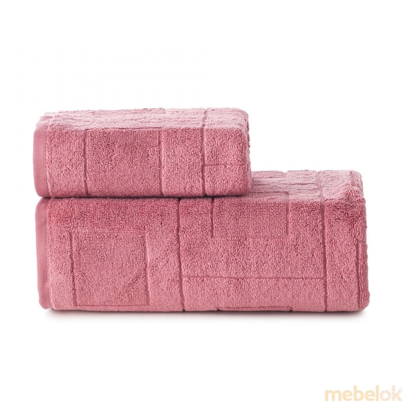 полотенце с видом в обстановке (Полотенце махровое Cubes 50x90 V-pink)