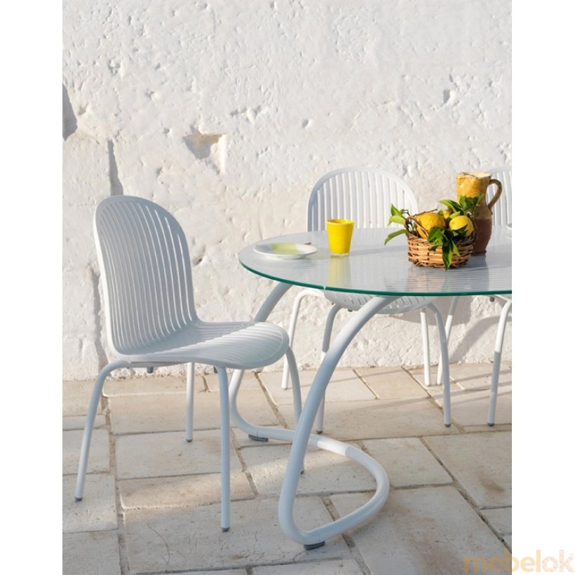 стол с видом в обстановке (Стол Loto Dinner 190 Bianco)