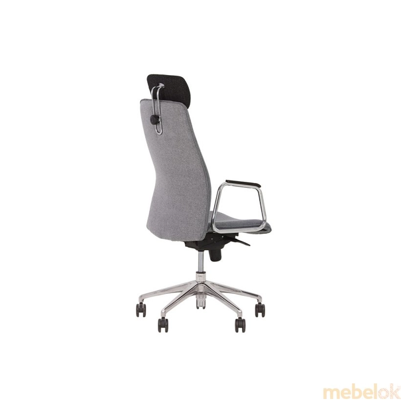 стул с видом в обстановке (Кресло руководителя SOLO HR steel ES AL33)