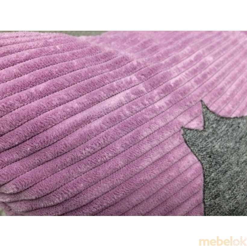 подушку с видом в обстановке (Декоративная подушка розовая Енот)