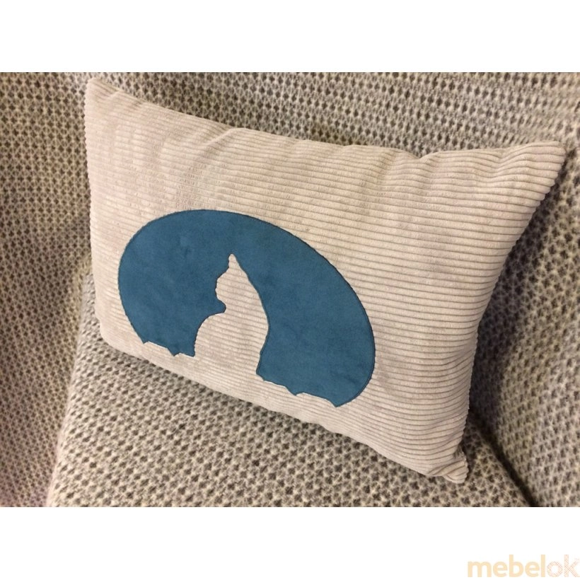 подушка з виглядом в обстановці (Подушка декоративна бежева Кішка)
