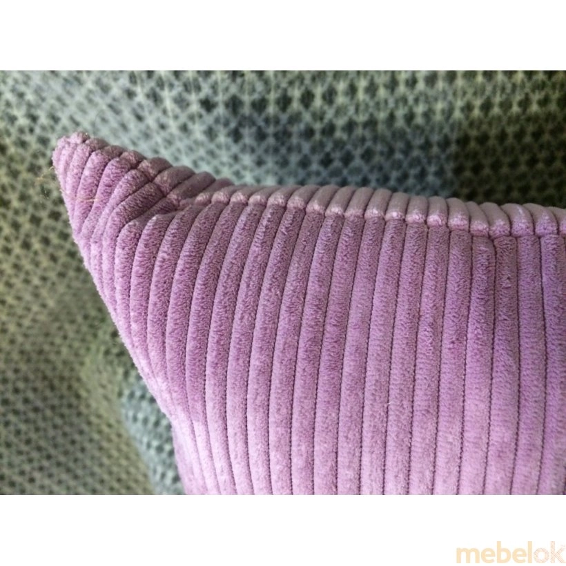 подушка з виглядом в обстановці (Декоративна подушка рожева Собачка)