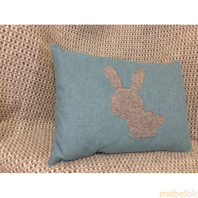 Декоративная подушка голубая