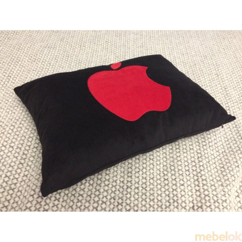 подушку с видом в обстановке (Декоративная подушка Apple)