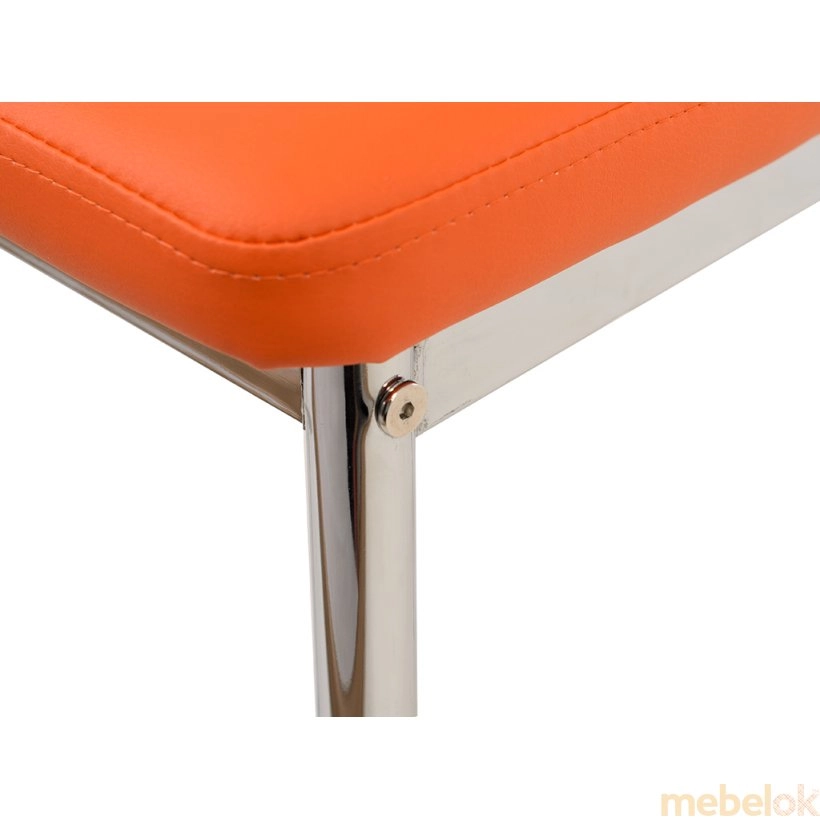 стул с видом в обстановке (Стул N-67 оранжевый)