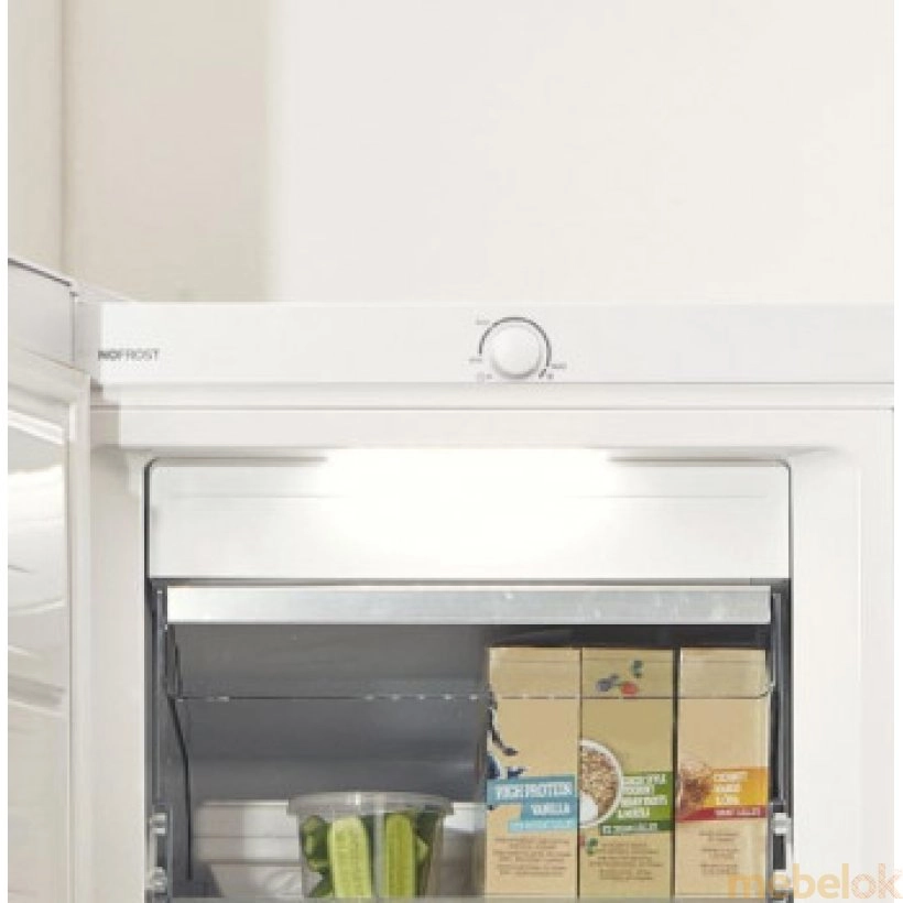 холодильник с видом в обстановке (Морозильная камера Gorenje FN 619 EEW5)