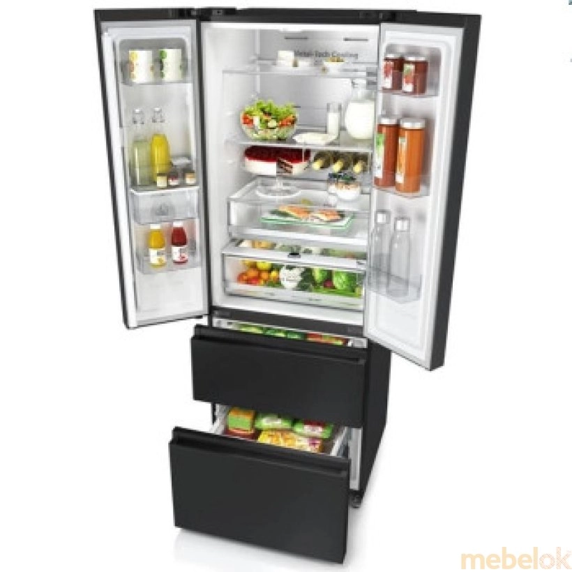 холодильник с видом в обстановке (Холодильник Hisense RF632N4WFE1)