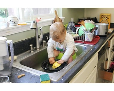 Правила безпеки дитини: яким повинен бути будинок і кухня, зокрема?