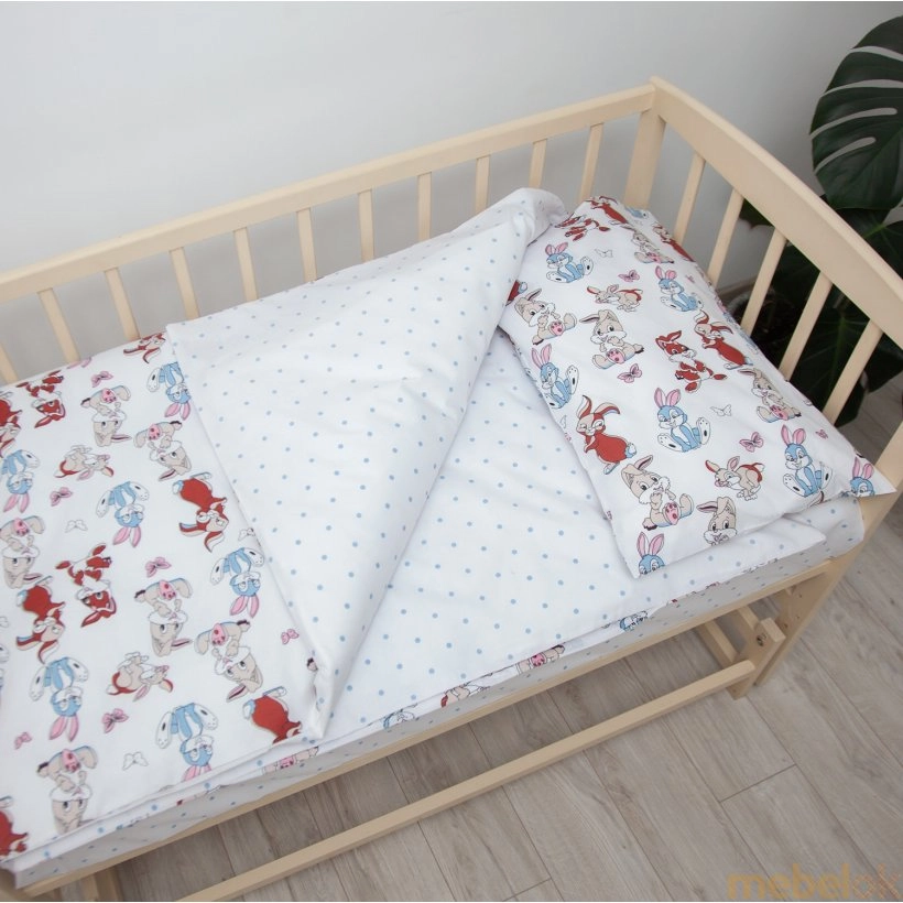 набор текстиля для детской кроватки, коляски с видом в обстановке (Комплект детского постельного белья 1-3 года Милые зайчонки)