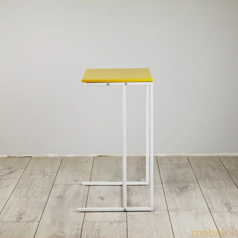 стіл з виглядом в обстановці (Стіл приставний для ноутбука Comfort A440 yellow/white)