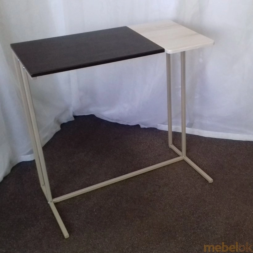 стол с видом в обстановке (Стол приставной для ноутбука Comfort A600 venge/pepel/beige)