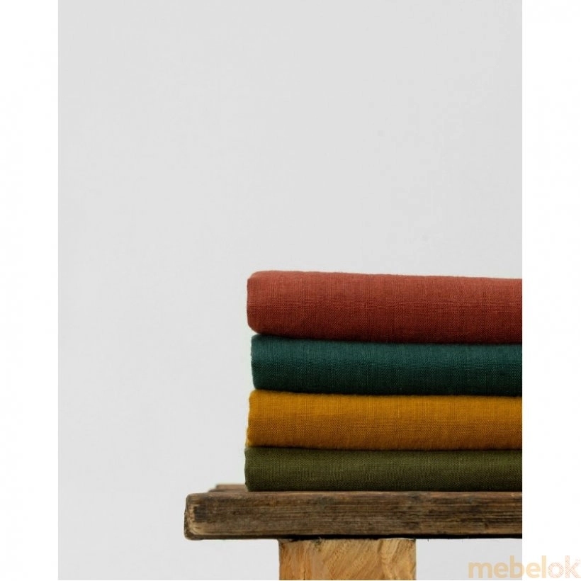 столовые скатерти, салфетки с видом в обстановке (Скатерть Linen Style льняная 150x250)