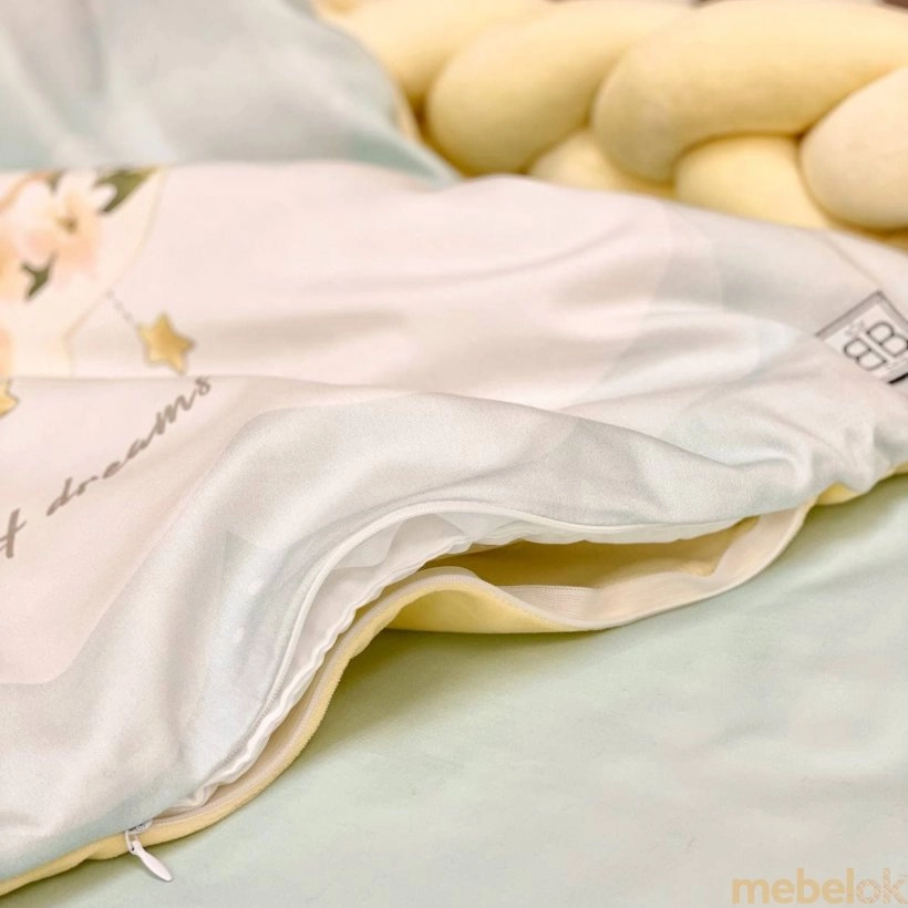 гарнітур постільної білизни з виглядом в обстановці (Комплект для детской кроватки Sweet Dream Львенок)