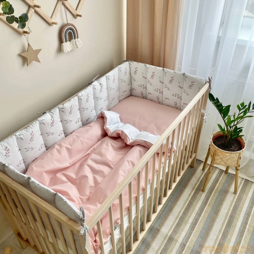 Комплект для ліжечка Baby Dream Гілочки котики пудра від фабрики Маленькая Соня