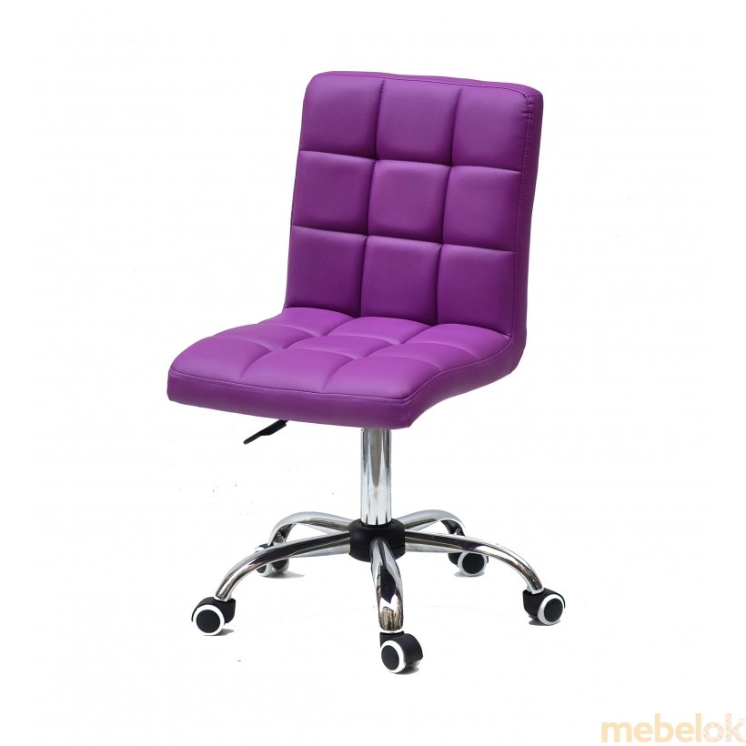 стул с видом в обстановке (Стул Augusto CH-Office экокожа пурпур 1010)