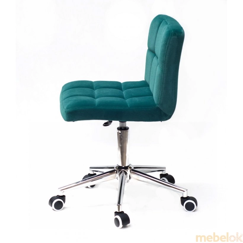 стул с видом в обстановке (Стул Arno Modern Office Бархат Зеленый В-1003)