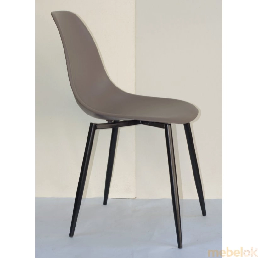 стул с видом в обстановке (Стул Nik Metal-BK серый 23)