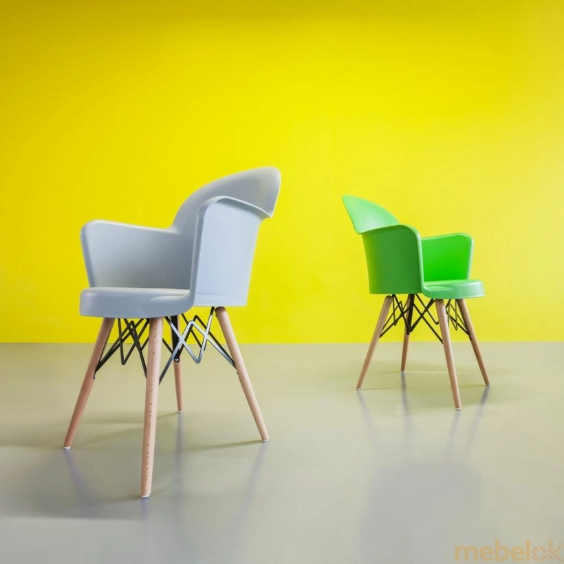 стул с видом в обстановке (Кресло Gora-V ножки буковые светло-зеленое)