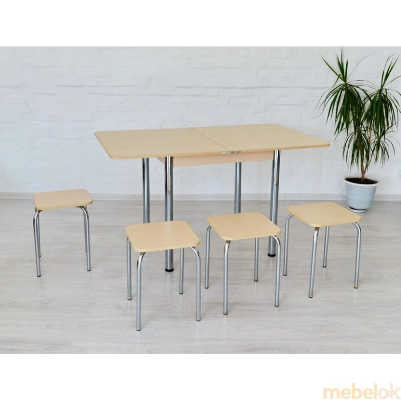 комплект стіл + стілець з виглядом в обстановці (Комплект Гранді стіл розкладний і 4 табурети Хром / молочний)