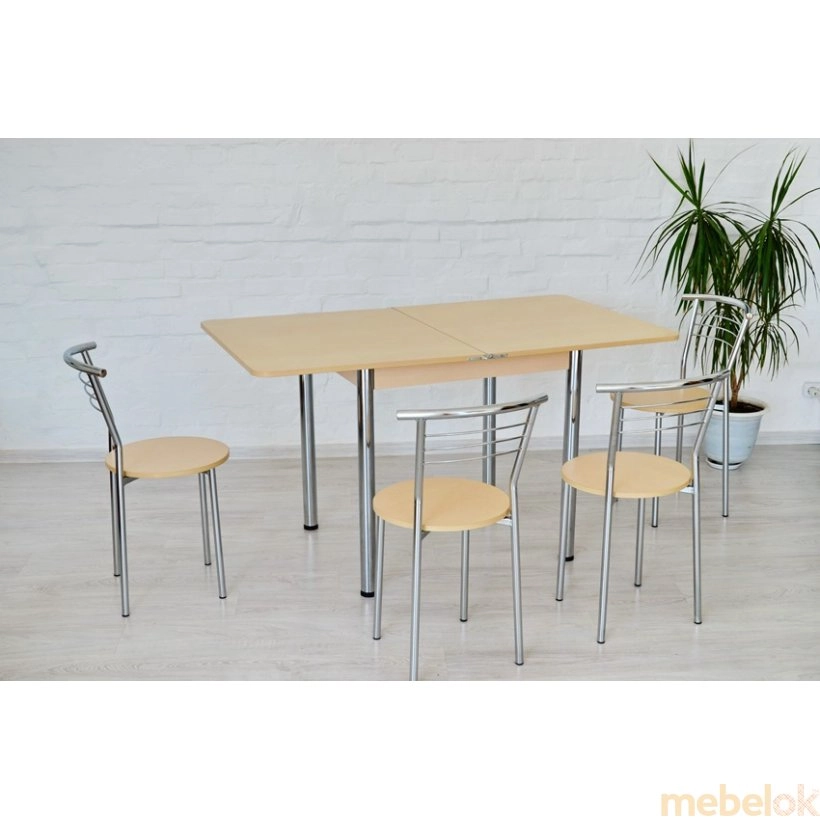 комплект стіл + стілець з виглядом в обстановці (Комплект Гранді стіл розкладний і 4 стільці Хром / молочний)