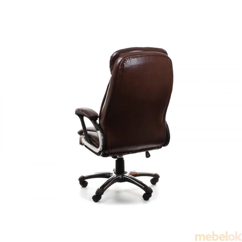 стул с видом в обстановке (Кресло офисное Марко (коричневое))