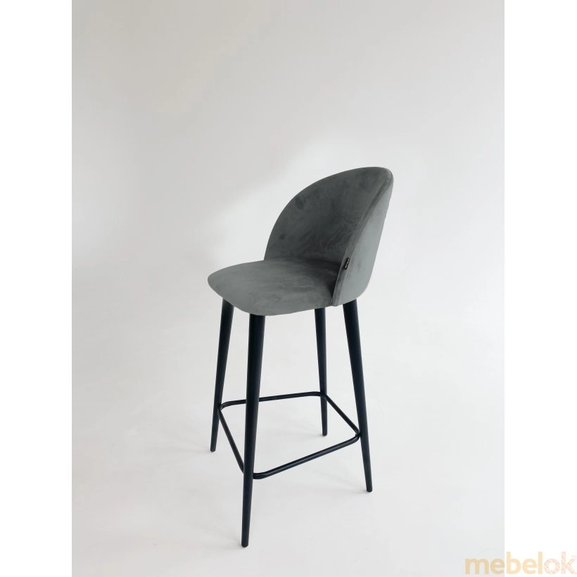 стілець з виглядом в обстановці (Стілець напівбарний Миро ніжки дерево)