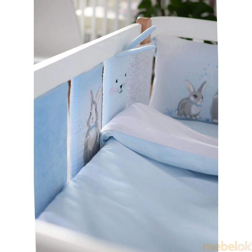 текстиль с видом в обстановке (Фенс-бампер Summer Bunny blue 6 единиц)