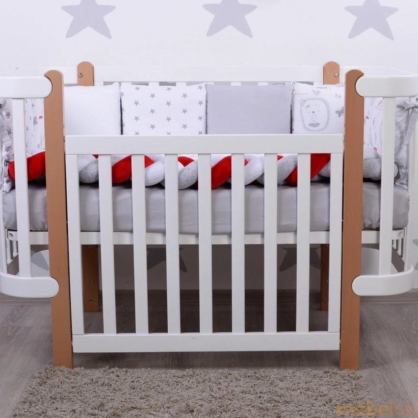 набор текстиля для детской кроватки, коляски с видом в обстановке (Комплект постельного белья Bear house grey 6 единиц)