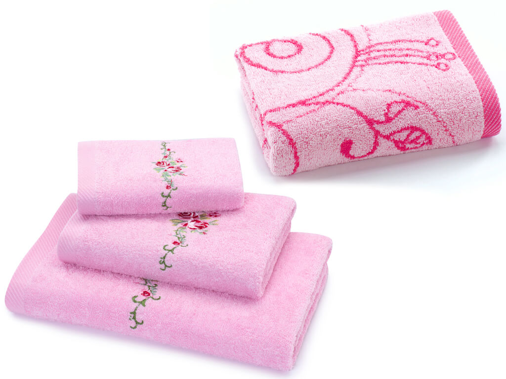 Полотенца розового цвета
